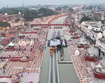 अयोध्या: रामनगरी पहुंचे प्रभु श्रीराम, 29 लाख दीये जलाकर किया गया स्वागत; गिनीज बुक में दर्ज हुआ रिकॉर्ड Ayodhya: Lord Shri Ram arrives in Ramnagari, welcomed by lighting 29 lakh diyas; record entered in Guinness Bo