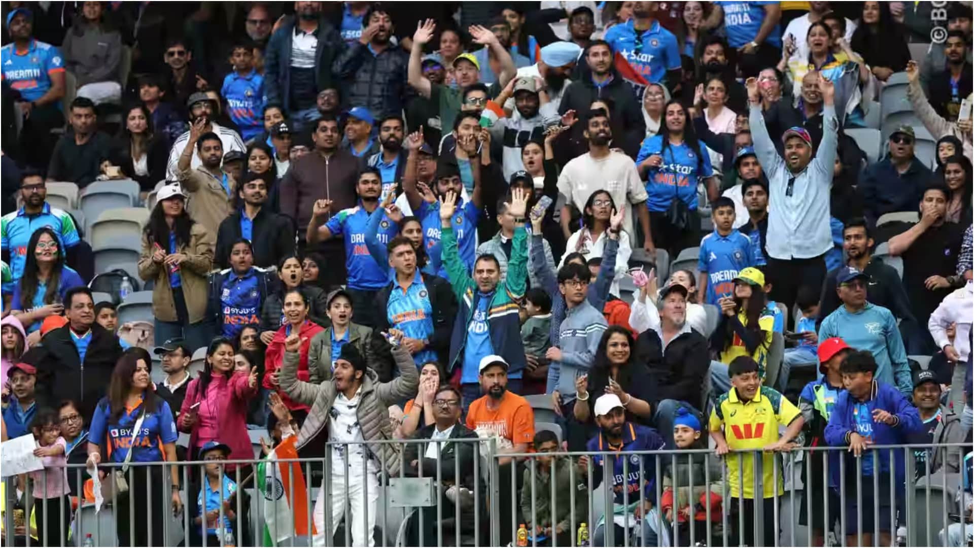 IND VS AUS: Shubman Gill talsk about loosing first odi match against Australia know details