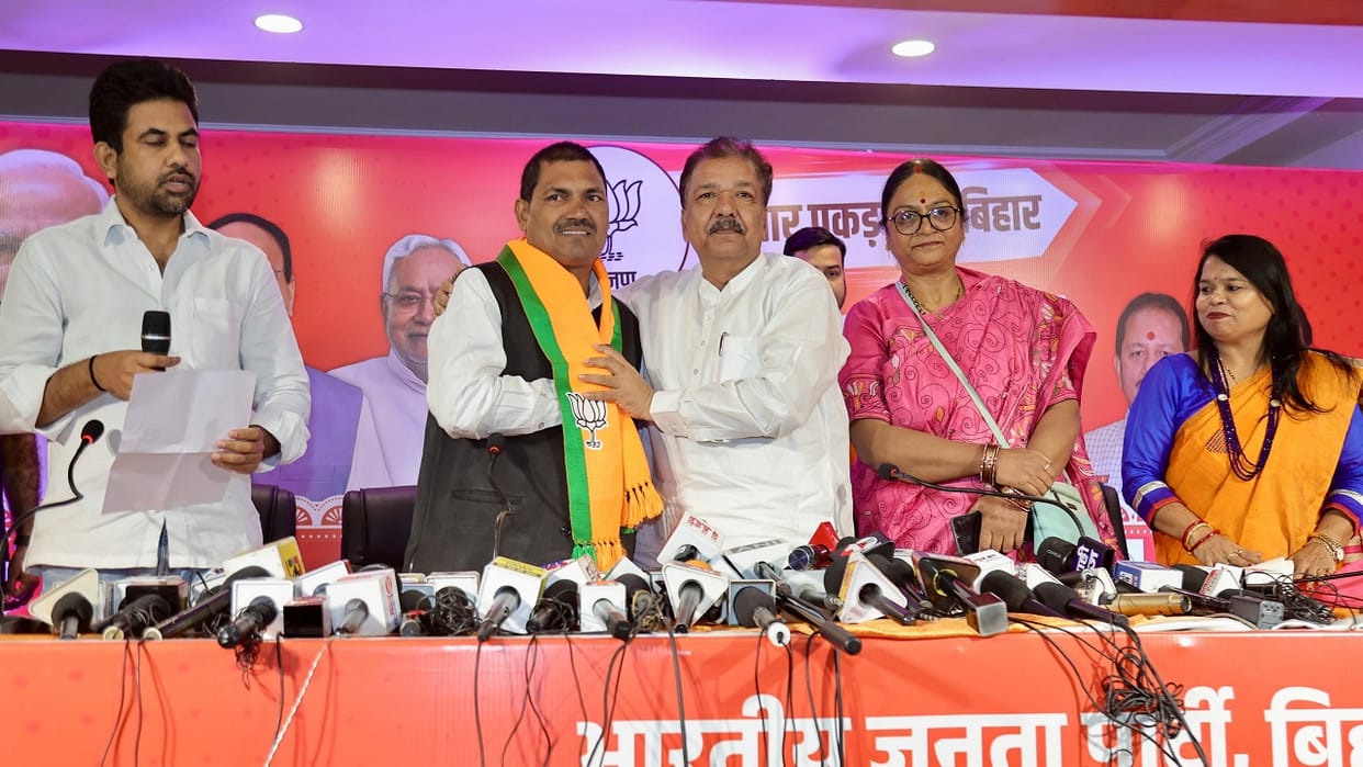 Bihar Election: BJP attacks Grand Alliance, Dilip Jaiswal, Jansuraj, Congress