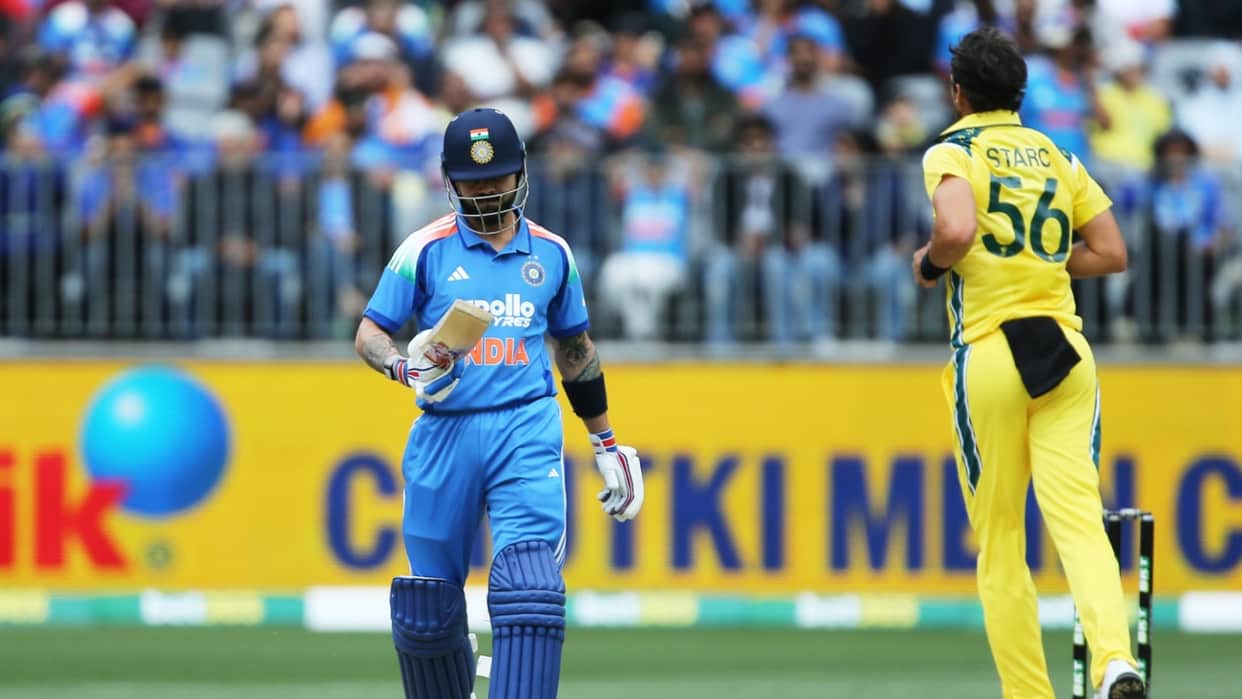 Virat Kohli waves goodbye to fans at Adelaide Oval after dismissed for duck against Australia
