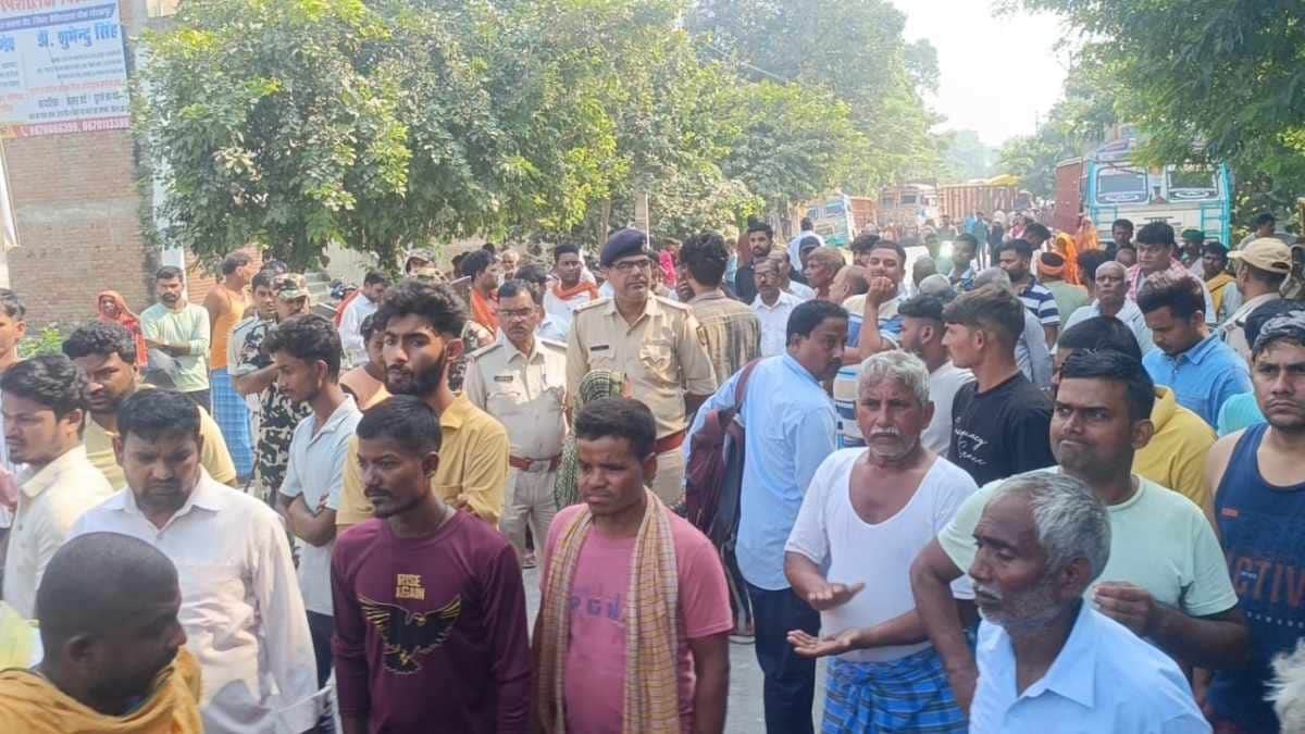 मौके पर मौजूद लोग