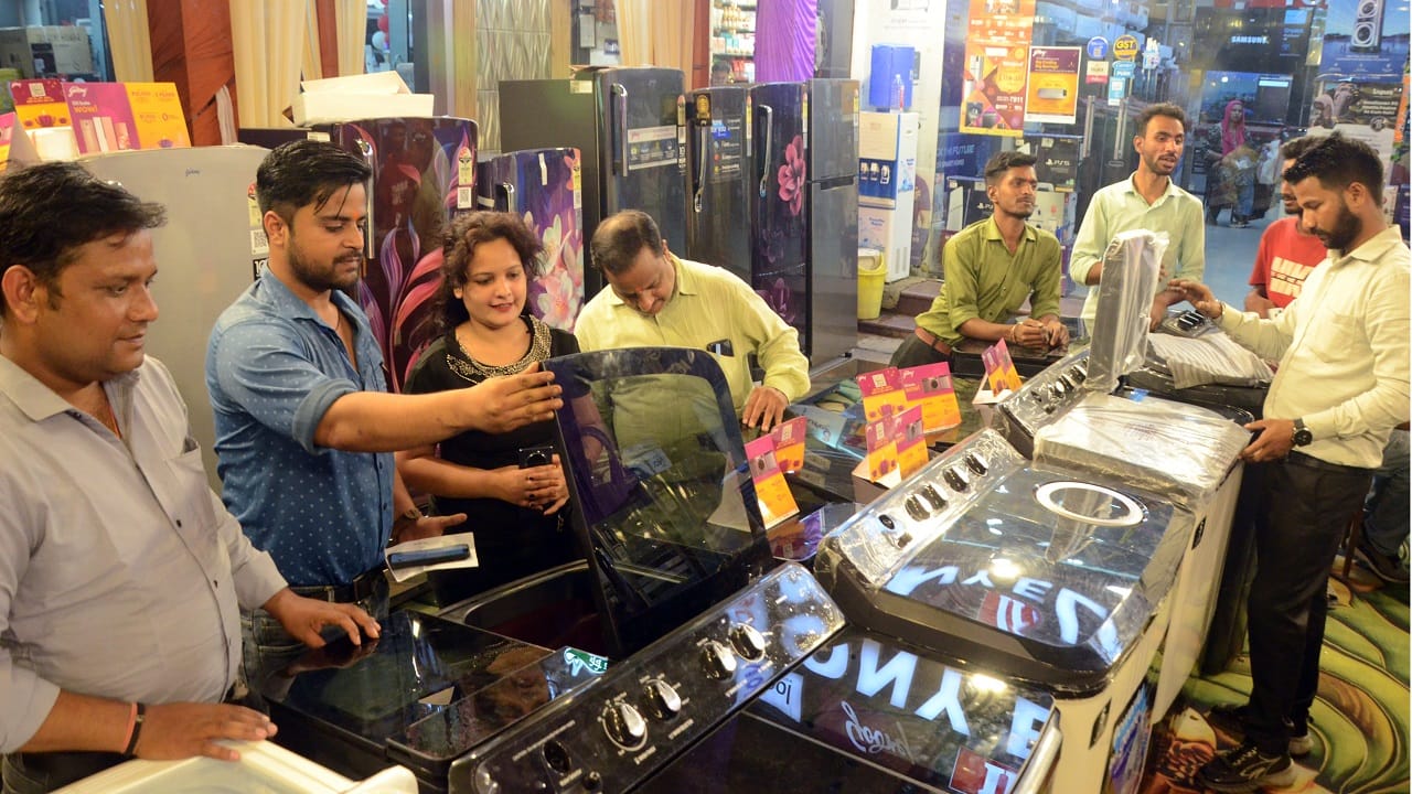 boom in the market on Dhanteras in Bareilly