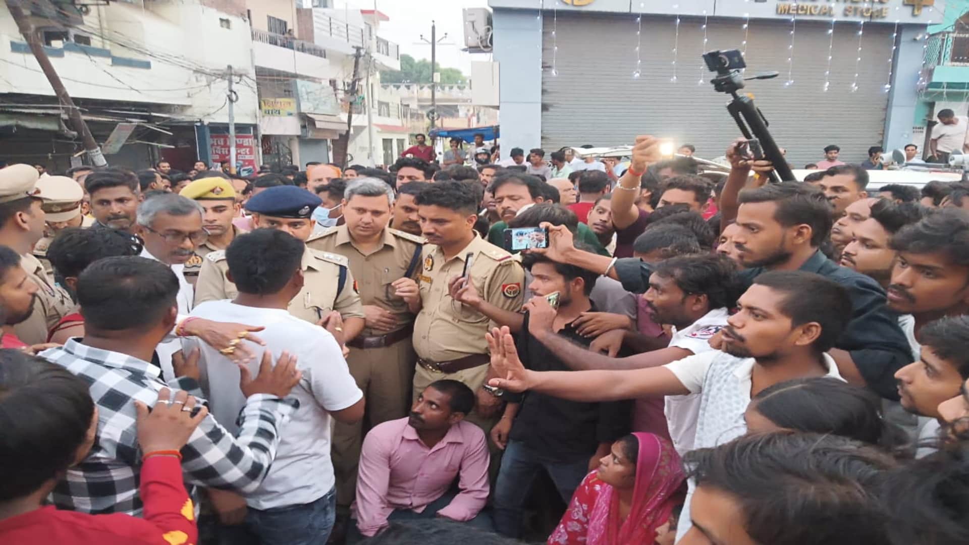 Drunk driver ran over more than a dozen people, created havoc for half a kilometer, arrested