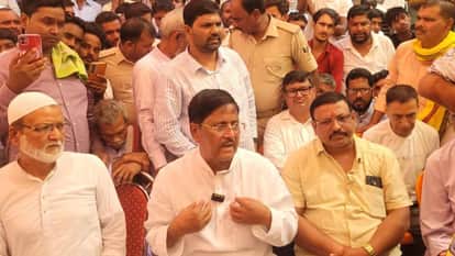 Congress rebels in Kasba constituency, MLA Afaq Alam accuses of ticket selling