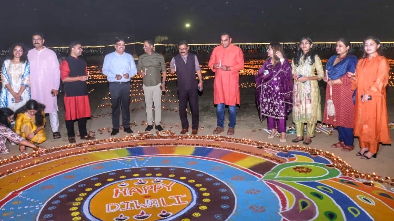 Bareilly Police Lines lit up with 55,000 diyas on Diwali