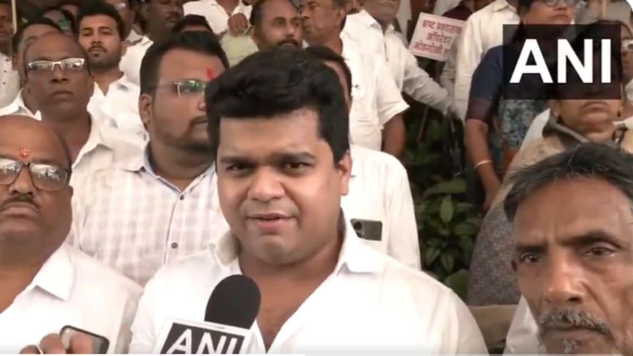 Nagpur Congress protests amid Diwali Ketan Thackeray administration has made life difficult for the public