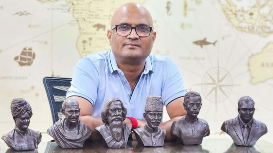 indore news World's tallest 52-feet Swami Vivekananda statue