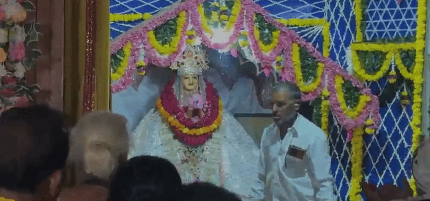 Devotees Flock to Belvan on Diwali for Maha Lakshmi Darshan, Offer Lotus and Seek Prosperity