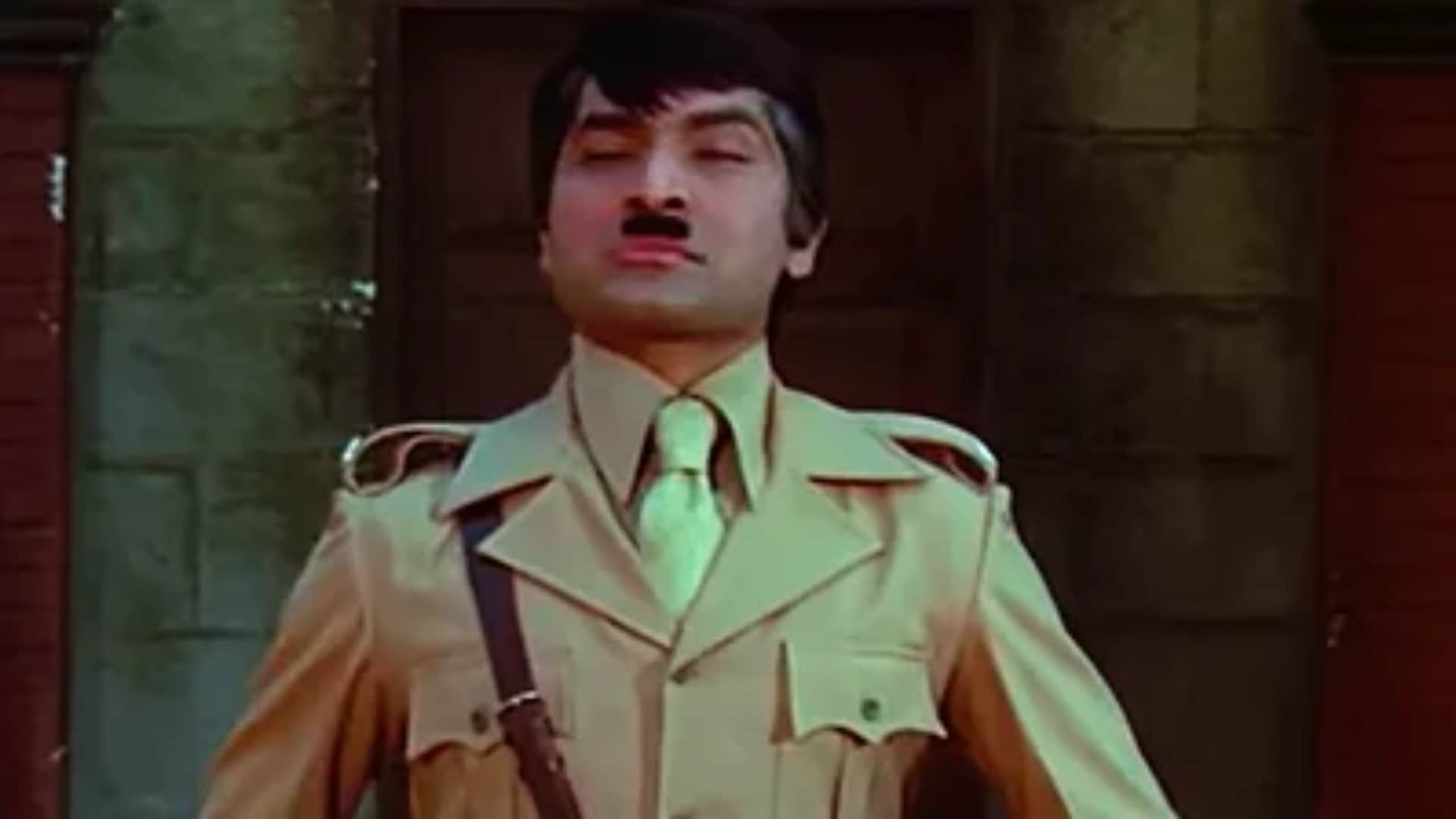 Govardhan Asrani iconic roles in movies know his famous films including sholay chupke chupke etc