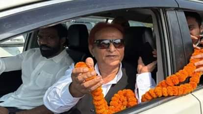 UP: Azam Khan says he doesn't own a mansion in Lucknow, yet he's been declared a land mafia; son of a gun deal