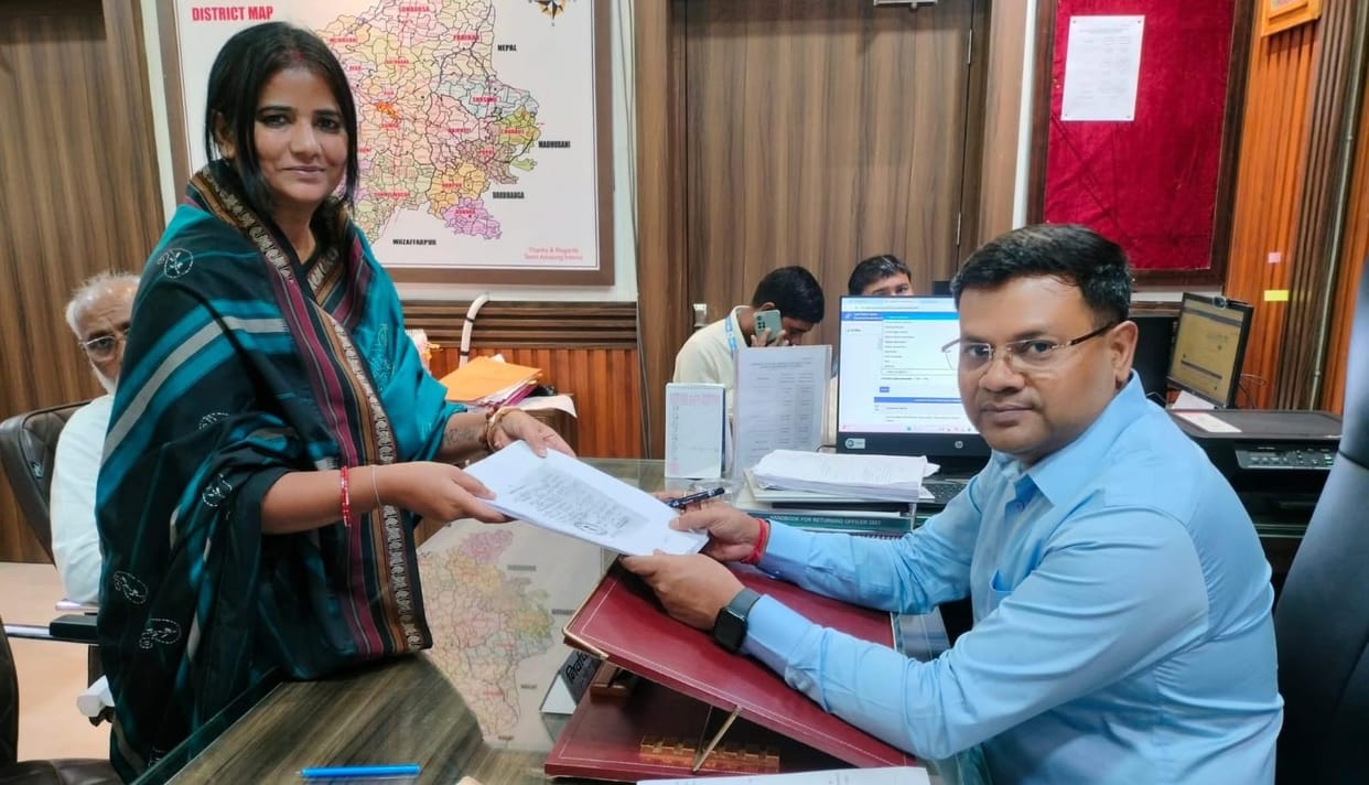 Bihar Election: Ritu Jaiswal is contesting as an independent from Parihar, RJD candidate Smita Purve