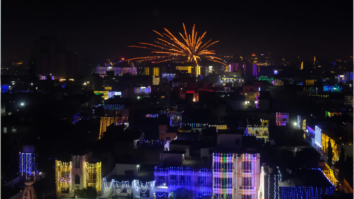 Diwali was celebrated with great enthusiasm in Gorakhpur.Firecrackers were burst in abundance.