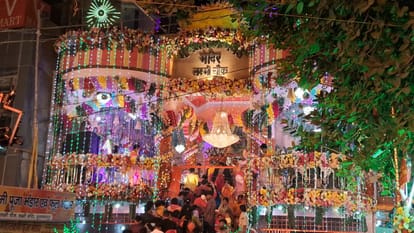 Muzaffarpur celebrates Diwali with devotion, with devotees thronging the Lakshmi temple.