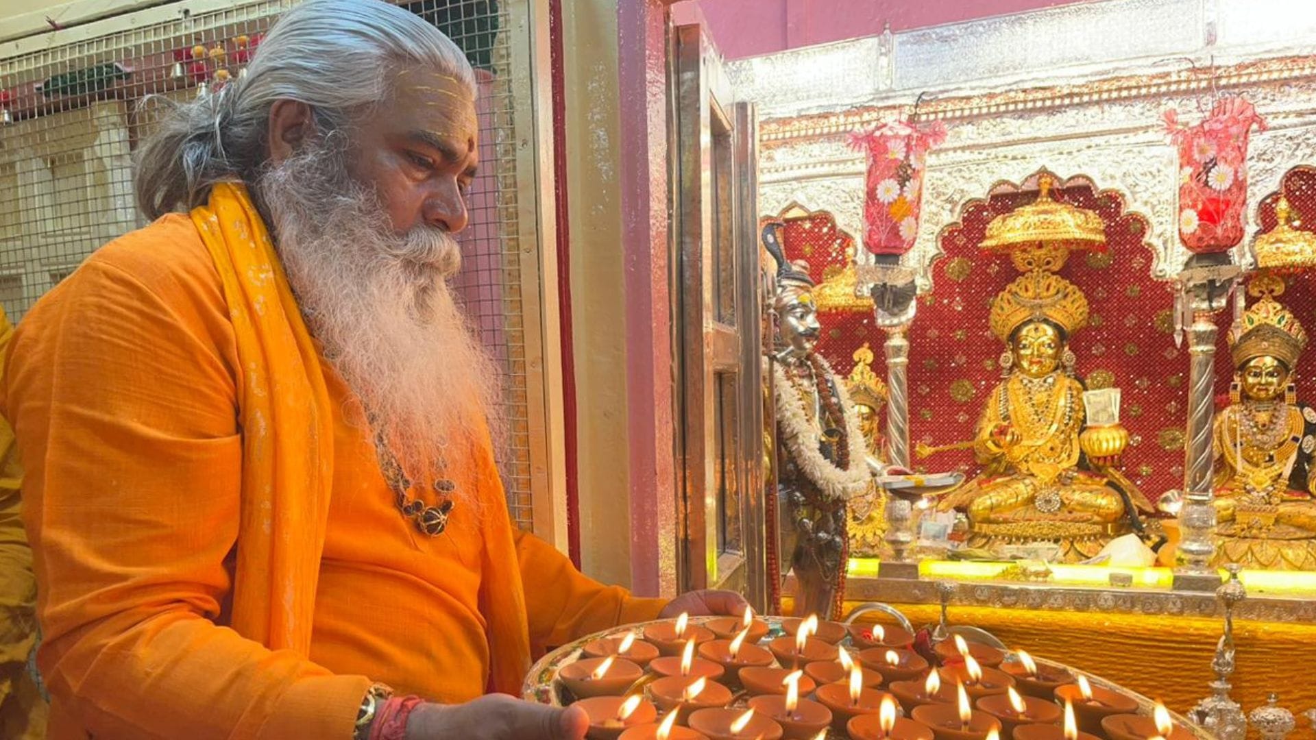 Goddess Mahakali worshipped in Kashi Mantras chanted in 50 pandals during Mahanishith period