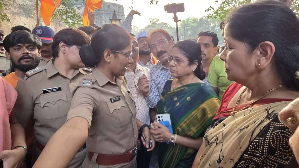 Pune Controversy erupts over offering namaz at Shaniwar Wada BJP MP conducts cow urine purification ceremony