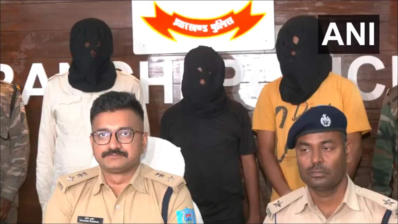 तीन आरोपी झारखंड पुलिस के हत्थे चढ़े