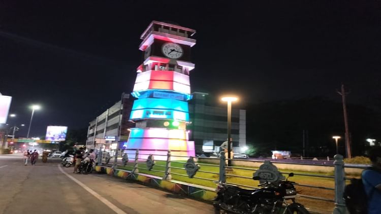 Diwali: इस बार छत्तीसगढ़ की दिवाली में गजब हो गया..., आसमान में नहीं दिखा पटाखों का असर, एक्यूआई लेवल 102 दर्ज
