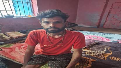 jitendra Paswan of Ramanujganj is battling illness, poverty and helplessness, now only hope remains.