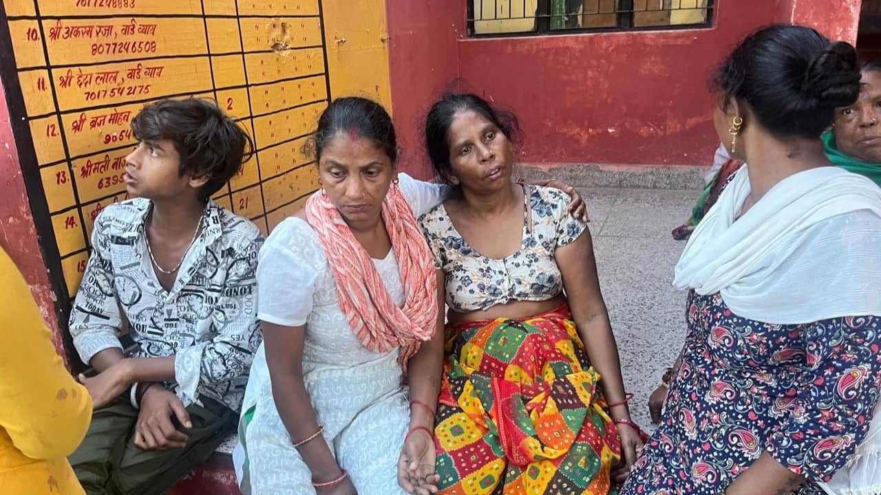 Pilibhit bus accident mother jamuna fainted after her daughter dies in accident on diwali