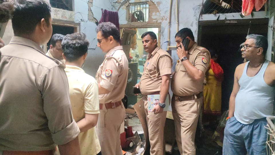 Kanpur: Gas cylinder explodes in old house, causing cracks; family narrowly escapes