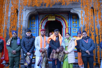 Uttarakhand Chief Secretary visited Kedarnath Dham and took stock of reconstruction works and facilities