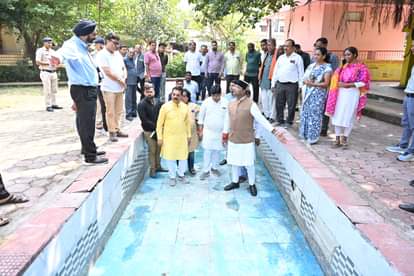 मंत्री विश्वास सारंग ने छठ पूजा की तैयारियों का निरीक्षण किया