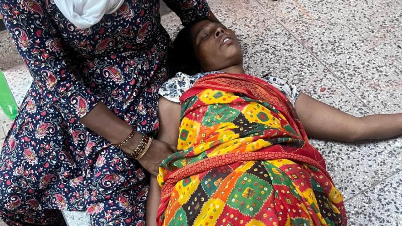 Pilibhit bus accident mother jamuna fainted after her daughter dies in accident on diwali