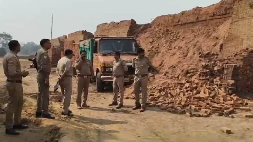 UP: Tragic accident at kiln in Baghpat, six people buried due to collapse of brick wall, 2 Died
