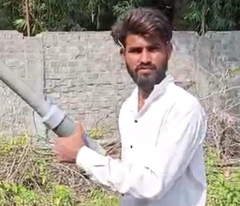 MP News: Over 200 people have lost their eyesight, administration wakes up; youth arrested with carbide gun, c