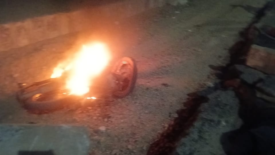 Three friends die after bike collides with a barrier in Delhi