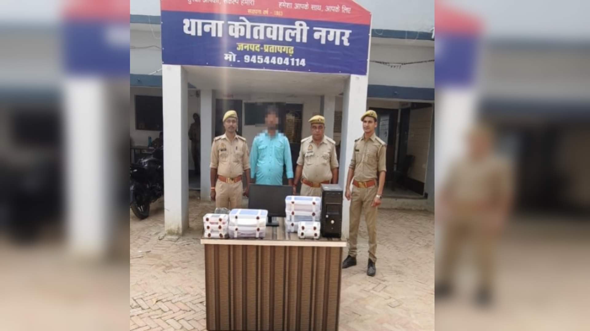 फर्जी चरित्र प्रमाण पत्र बनाने का आरोपी कैफे संचालक गिरफ्तार।