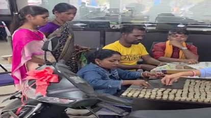 Saved 10 rupees a day, gave his daughter a scooter, father's hard work became the biggest gift on Diwali in CG