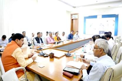 सीएम डॉ. यादव ने समाधान ऑनलाइन की बैठक ली