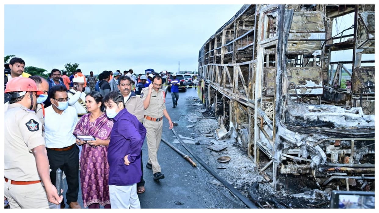 Telangana Government announces ex-gratia to andhra Kurnool bus accident to deceased injured
