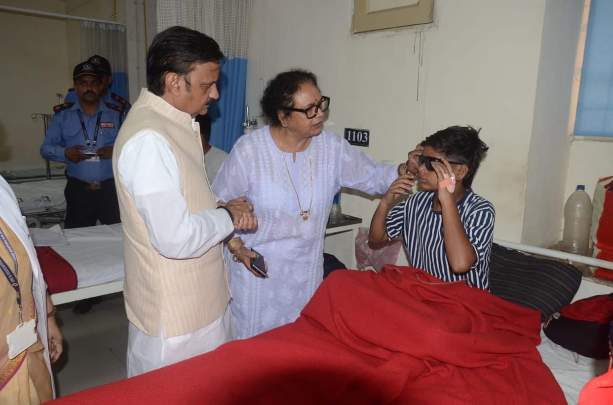 MP News: Deputy CM reached Hamidia Hospital, inquired about the condition of the injured with carbine gun and