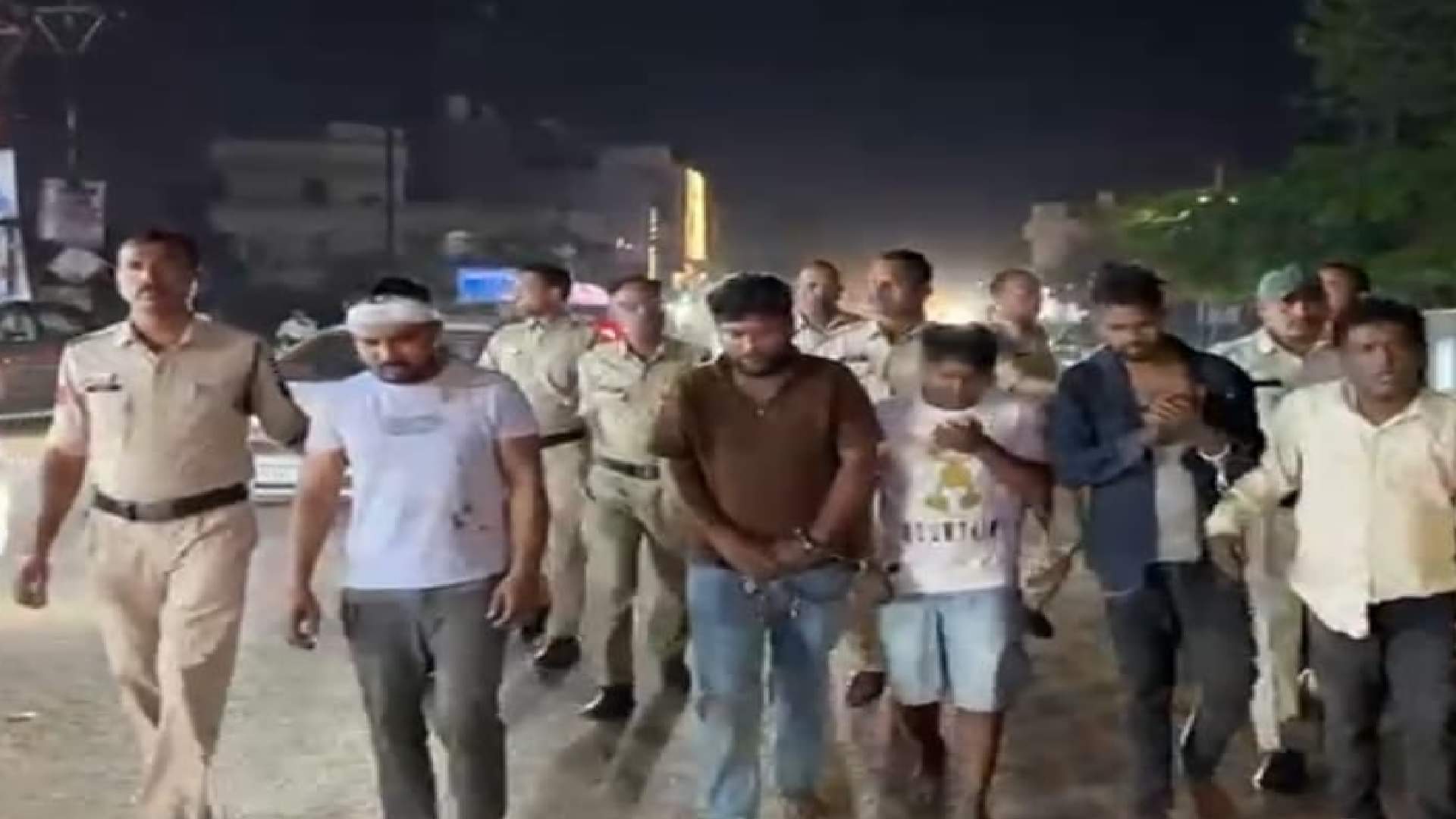 पुलिस के गिरफ्त में आरोपी