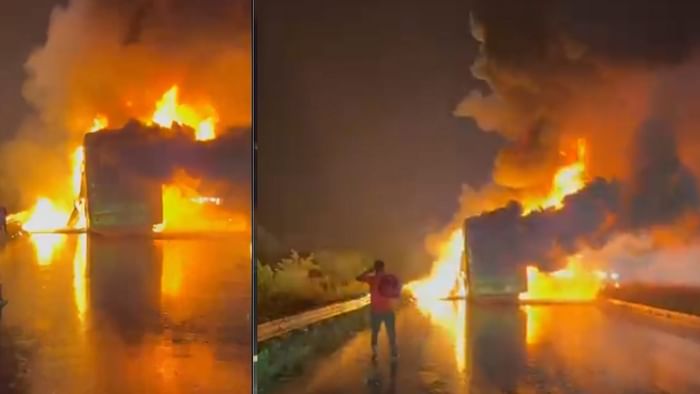 Private bus catches fire in Andhra's Kurnool several killed Andhra pradesh