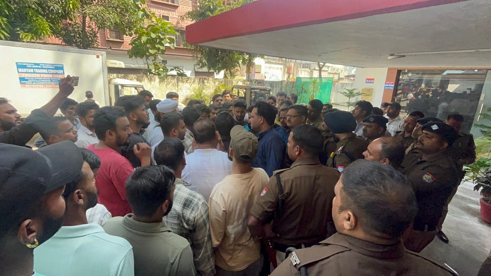 People vandalized vehicles over suspected presence of banned meat in ramnagar