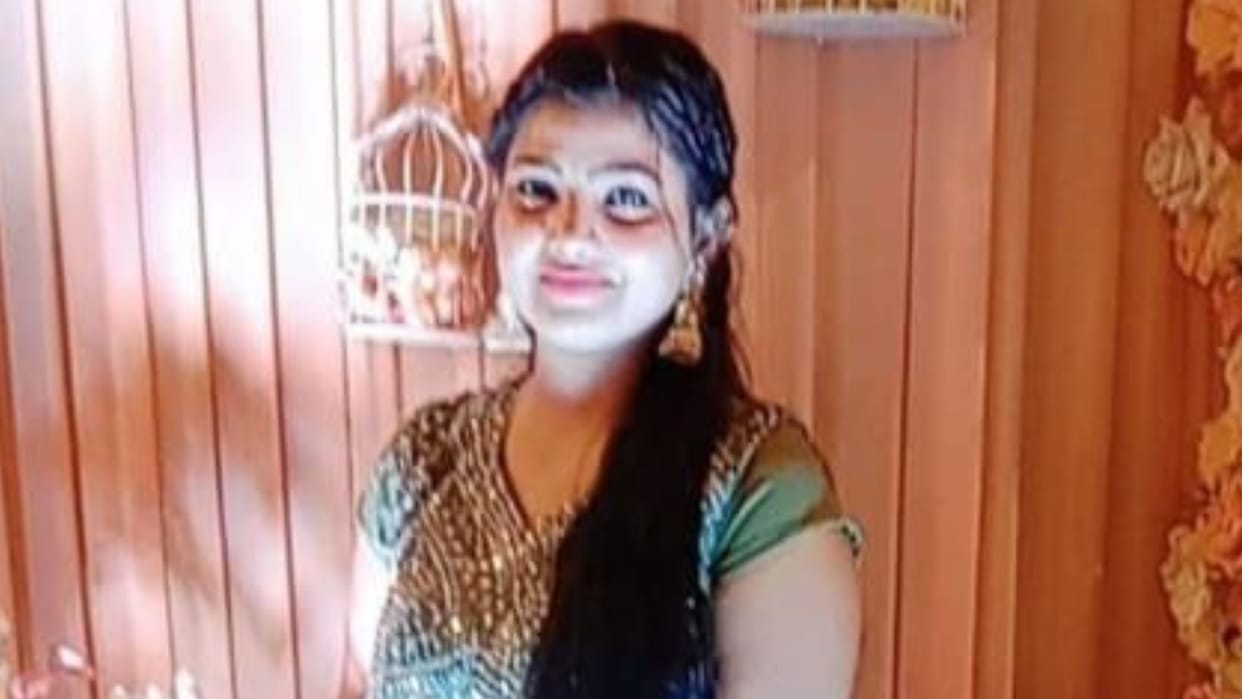Varanasi News Married woman dies family alleges murder scarf was caught in fan blade