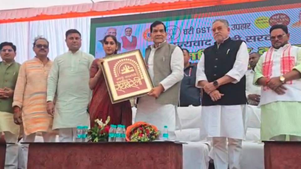 Minister AK Sharma laid foundation stone and inaugurated 100 schemes in RaeBareli