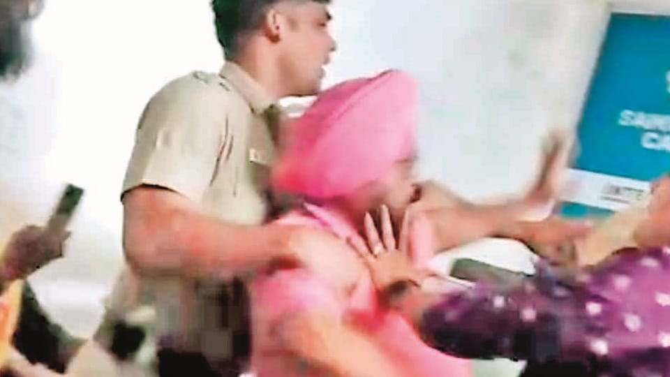 A woman Congress leader slapped her own party's block chief in the police station.