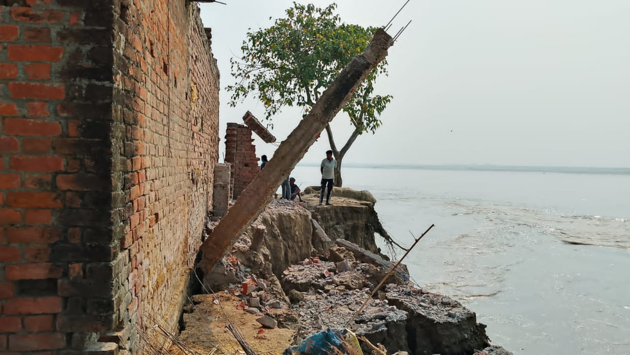 Five houses submerged in the Saryu river erosion in Gorakhpur's Barhalganj, 200 acres of farmland destroyed.