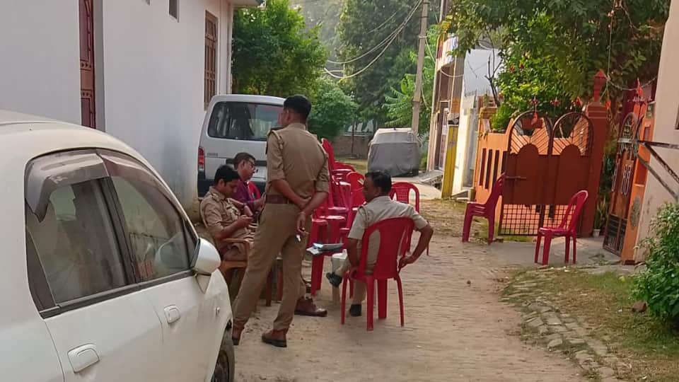 Journalist murder in UP LN Singh told his wife over phone that she should come to hospital quickly I will die