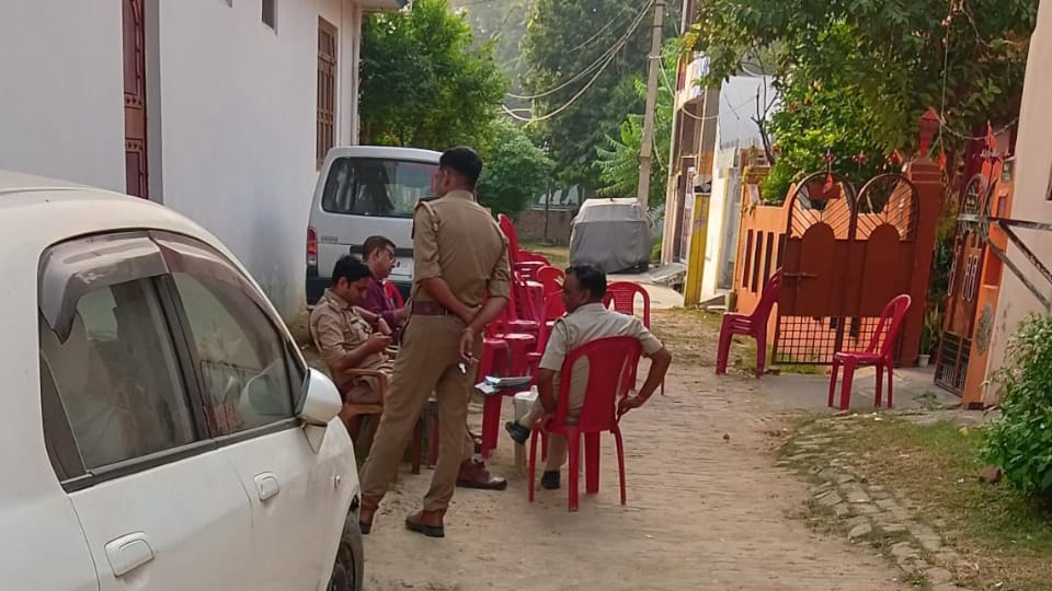 Journalist murder in UP LN Singh told his wife over phone that she should come to hospital quickly I will die