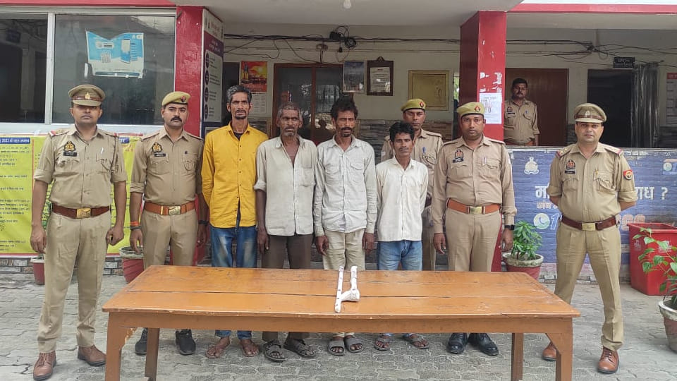 Kanpur: Four accused arrested for axe attack on couple