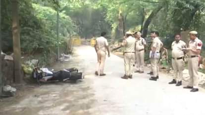 महरौली में मुठभेड़