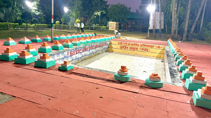 Kanpur: Municipal Corporation spends entire day sprucing up Chhath Puja ghat, Municipal Commissioner inspects