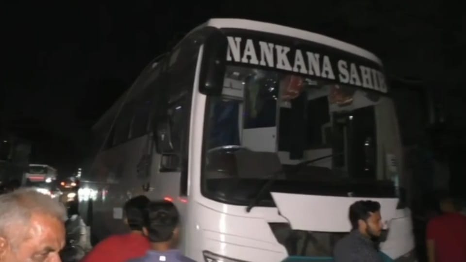 Bus collides with electric wires in Ludhiana