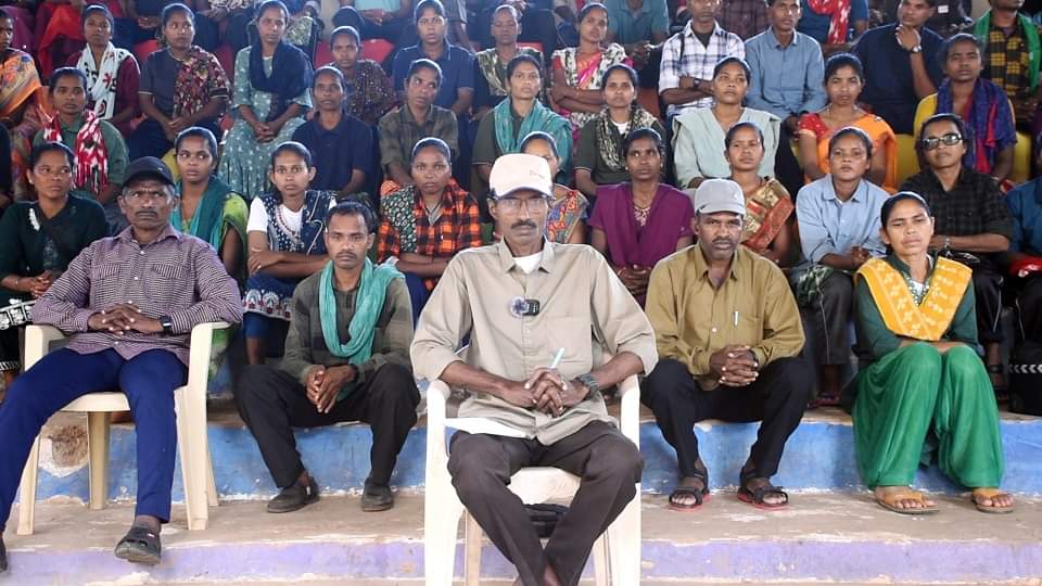 सरेंडर करने वाले नक्सलियों के साथ रुपेश ने जारी किया वीडियो