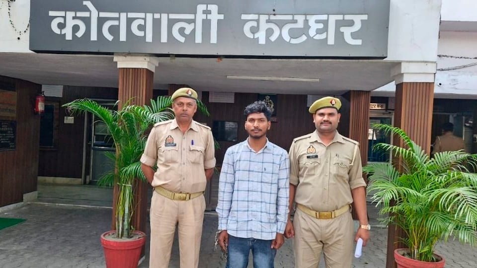 UP: Bangladeshi arrested from Moradabad with a reward of 25 thousand rupees, was living in a luxurious flat